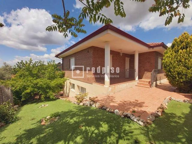 Chalet en venta en Yebes, Castilla-La Mancha