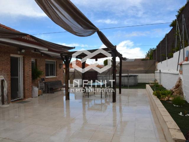 Chalet en venta en Yebes, Castilla-La Mancha