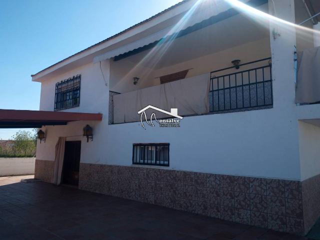 Villa en venta en Yeles, Camino de Yuncos