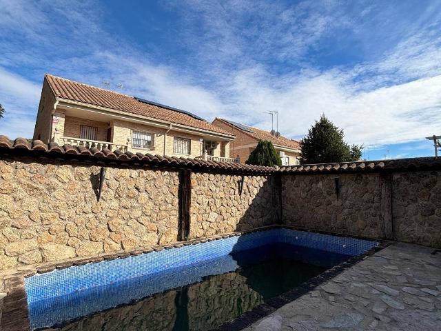 Chalet en venta en Yeles, Toledo