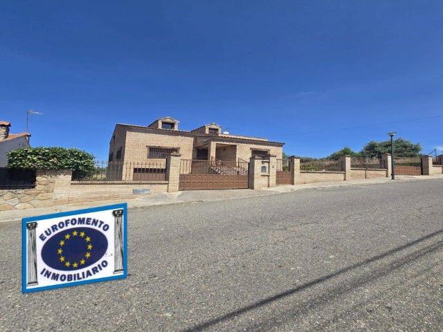 Villa en venta en Yeles, Camino de Yuncos