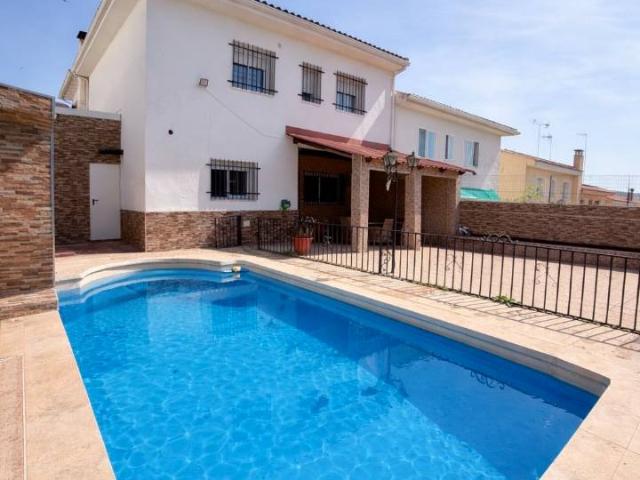Chalet en venta en Camino de Yuncos, Yeles