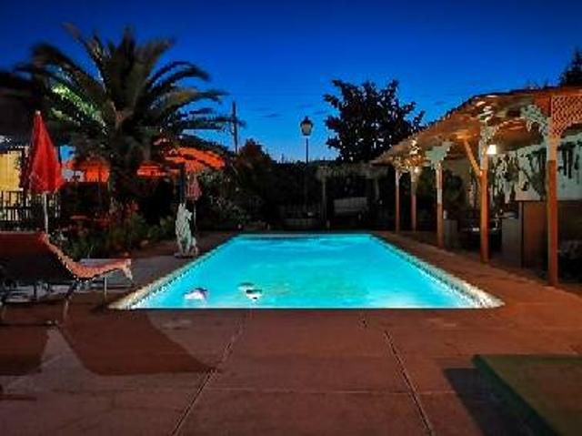 Villa en venta en Yuncos, Urbanización Cervantes