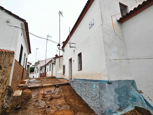Villa en venta en Zalamea La Real