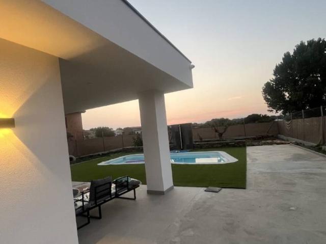 Chalet en venta en Zarza De Granadilla, Extremadura
