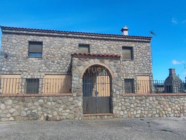 Chalet en venta en Zarza De Montánchez, Cáceres