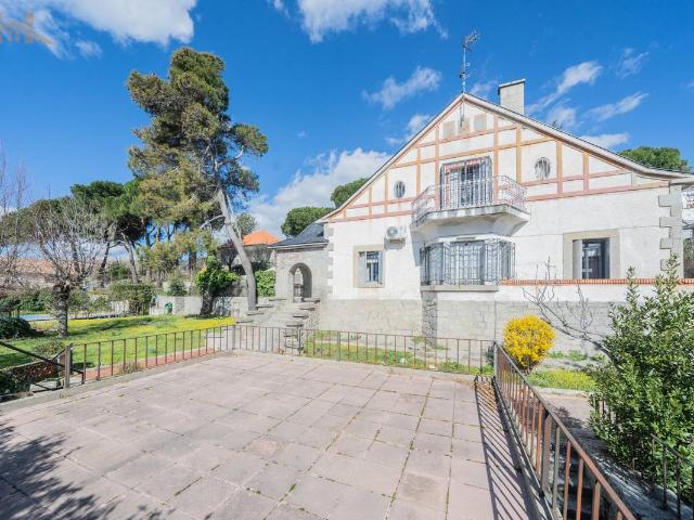Chalet en venta en Zarzalejo, Madrid