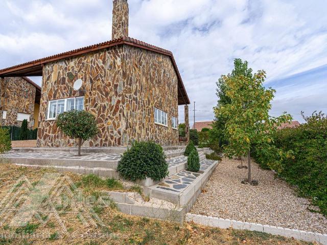Chalet en venta en Zarzuela Del Monte, Segovia