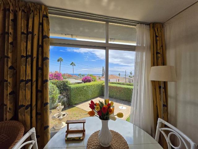 Chalet en venta en Barriada Islas Canarias, Estepona