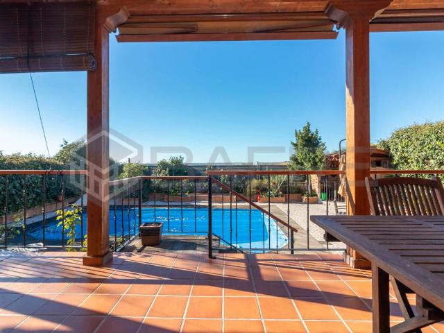 Chalet en venta en Arroyomolinos, Madrid