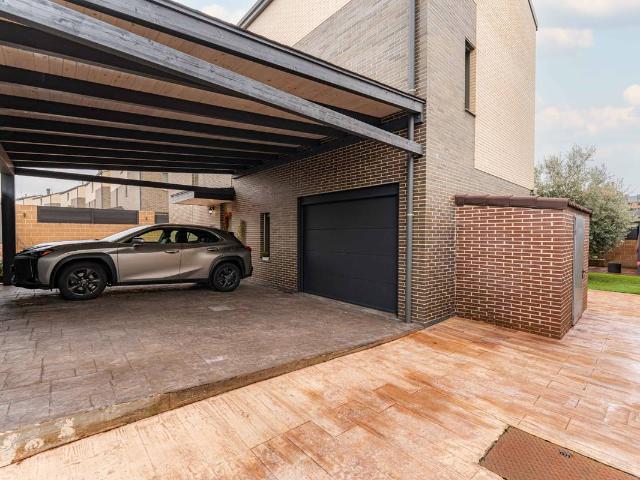 Chalet en venta en Arroyomolinos, Madrid