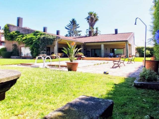 Villa en venta en Pontevedra, Moureira de Arriba