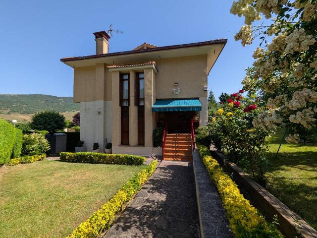 Chalet en venta en Zorraquín, La Rioja