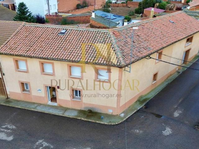 Chalet en venta en Zotes Del Páramo, Castilla y León