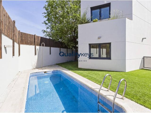 Chalet en venta en Hortaleza, Madrid