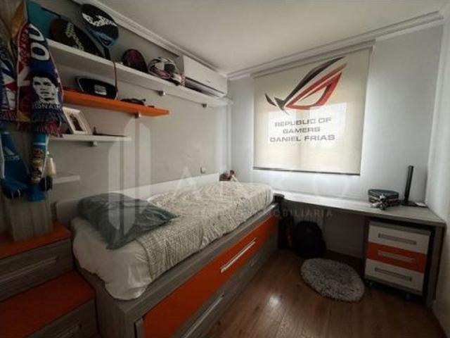 Casa en venta en Torres De La Alameda, Madrid