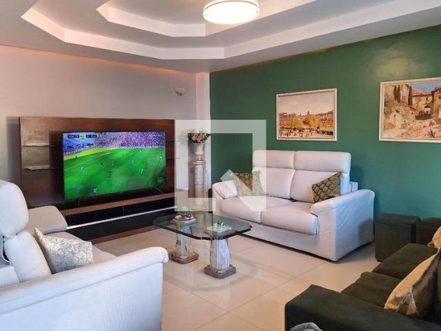 Casa venda em Região Geográfica Imediata do Rio de Janeiro, Região Metropolitana do Rio de Janeiro