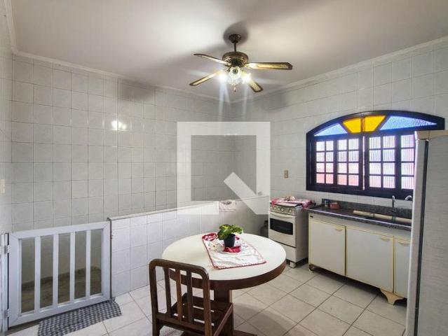 Casa aluguel em Região Imediata de Santos, Região Metropolitana da Baixada Santista