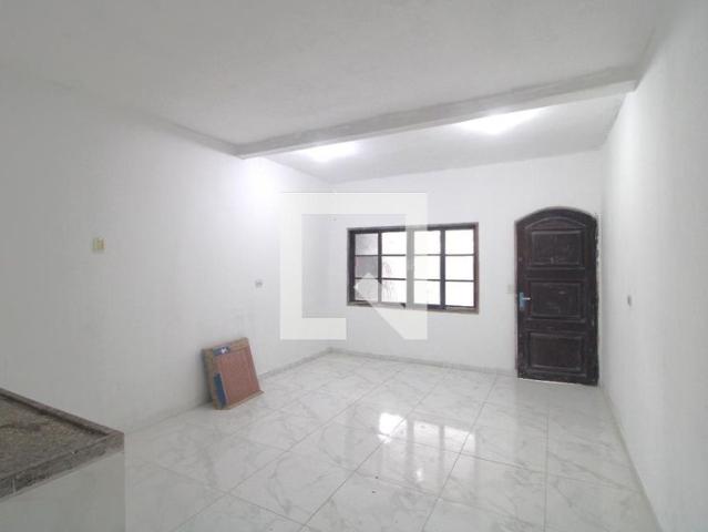 Casa aluguel em Jardim Myrna, São Paulo