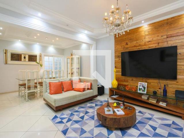 Casa aluguel em Região Imediata de São Paulo, Região Metropolitana de São Paulo