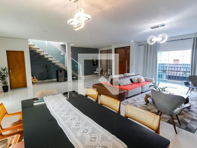 Casa aluguel em Região Imediata de São Paulo, Região Metropolitana de São Paulo