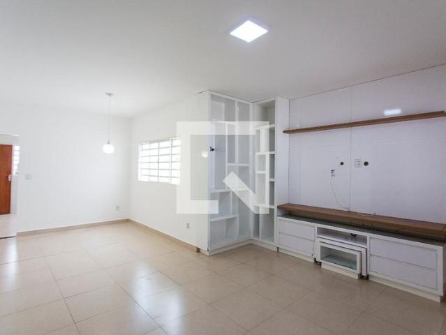 Casa aluguel em Setor Sul, Oliveira Fortes