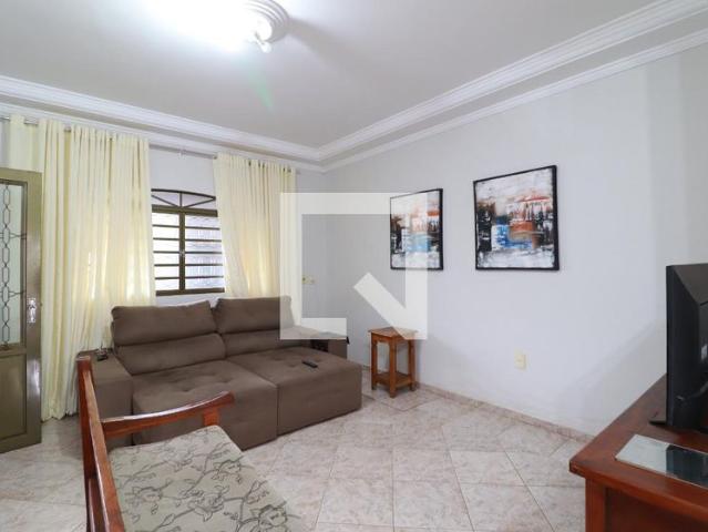 Casa aluguel em Região Geográfica Imediata de Uberlândia, Oliveira Fortes