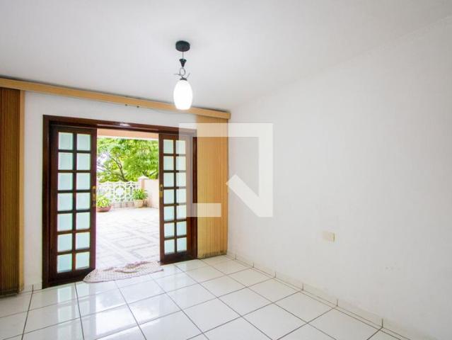 Casa aluguel em Região Imediata de São Paulo, Região Metropolitana de São Paulo