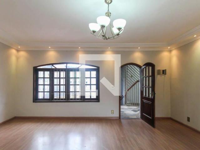 Casa aluguel em Região Imediata de São Paulo, Região Metropolitana de São Paulo