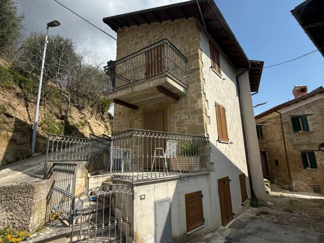 Villa Indipendente in vendita a Marche, Ascoli Piceno