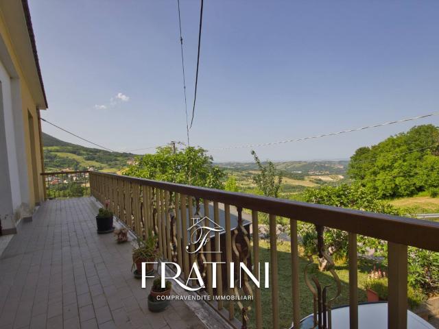 Villa Indipendente in vendita a Campli, Abruzzo