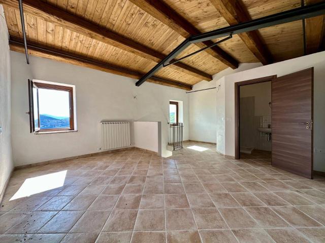 Villa Indipendente in vendita a Navelli, Abruzzo