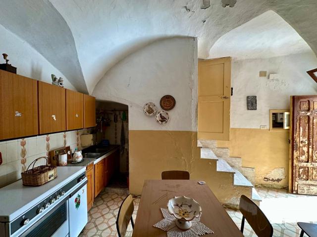 Villa Indipendente in vendita a Caporciano, Abruzzo