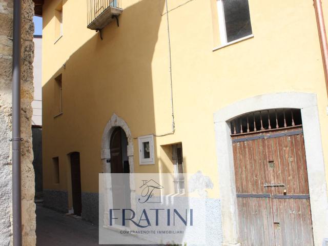 Villa Indipendente in vendita a Unione dei Comuni della Val Vibrata, Civitella Del Tronto
