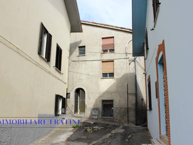 Villa Indipendente in vendita a Unione dei Comuni della Val Vibrata, Civitella Del Tronto