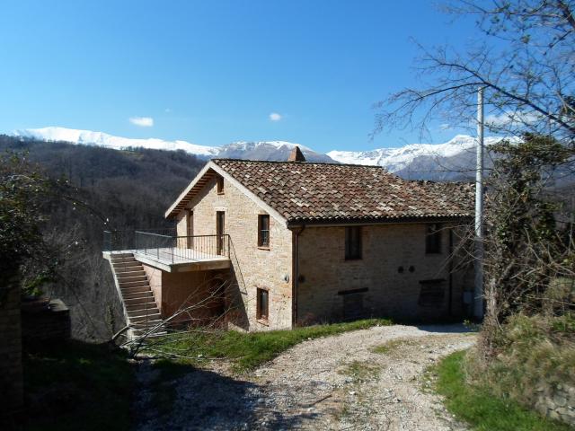 Villa Indipendente in vendita a Marche, Ascoli Piceno