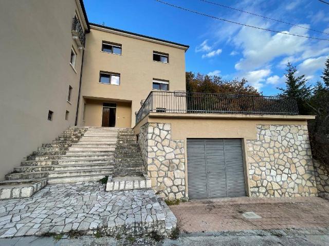 Villa Indipendente in vendita a Frascara, Abruzzo