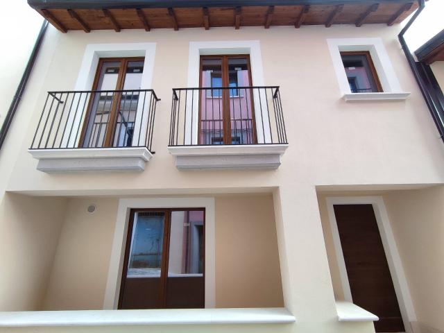 Villa Indipendente in vendita a Tornimparte, Abruzzo
