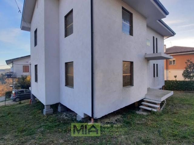 Villa Indipendente in vendita a San Giovanni, Marche