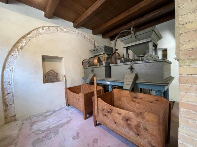 Villa Indipendente in vendita a Navelli, Abruzzo