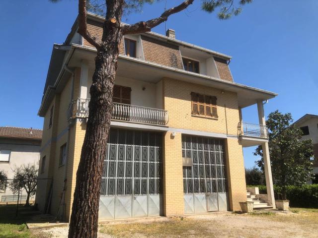Villa Indipendente in vendita a Marche, Fermo