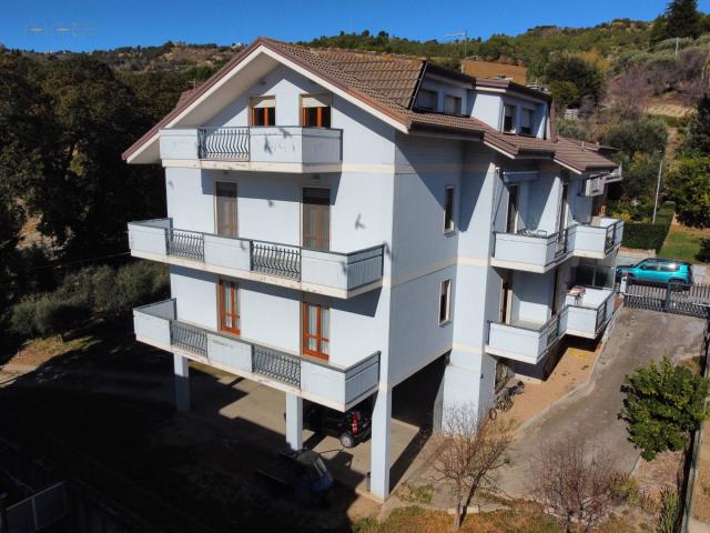 Villa Indipendente in vendita a San Salvatore, Marche