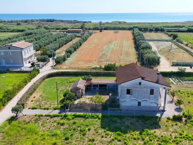 Villa Indipendente in vendita a Sentina, Marche