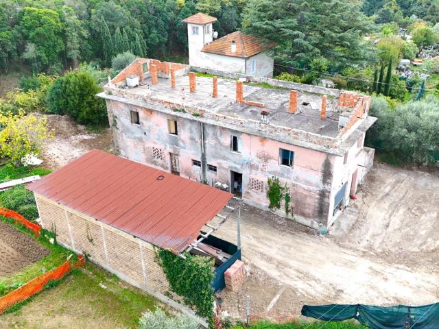 Villa Indipendente in vendita a Monte Cretaccio, Marche