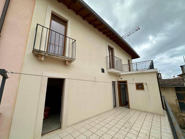 Villa Indipendente in vendita a San Demetrio Nei Vestini, Abruzzo