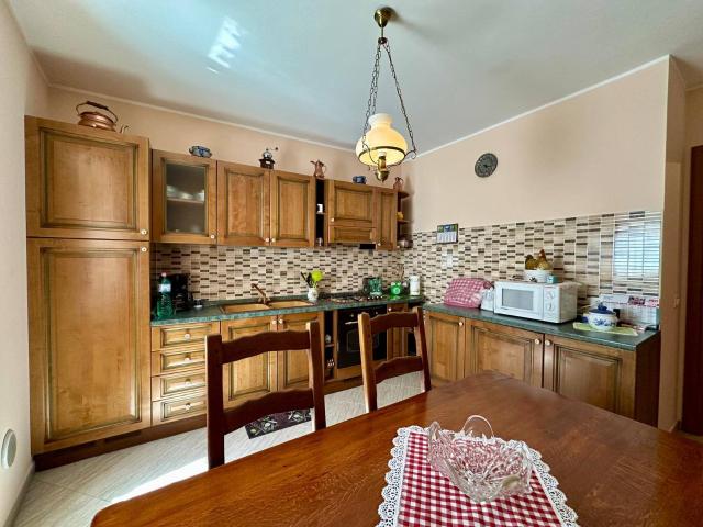 Villa Indipendente in vendita a Prata D'ansidonia, Abruzzo