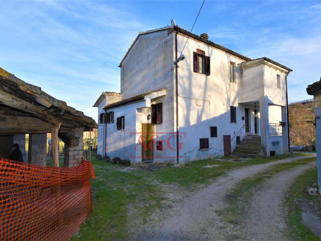 Villa Indipendente in vendita a Marche, Macerata