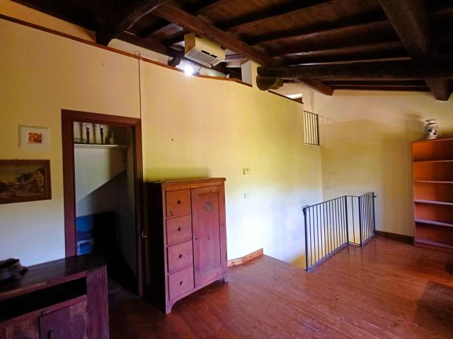 Villa Indipendente in vendita a Caprarola, Lazio