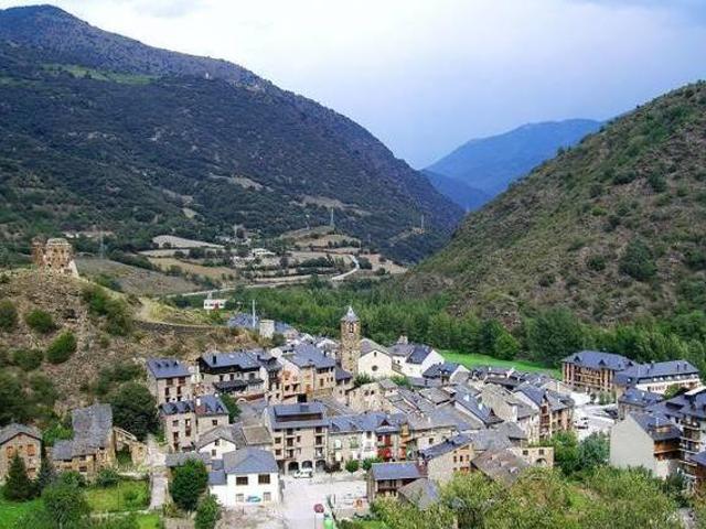 Casa en alquiler en Rialp