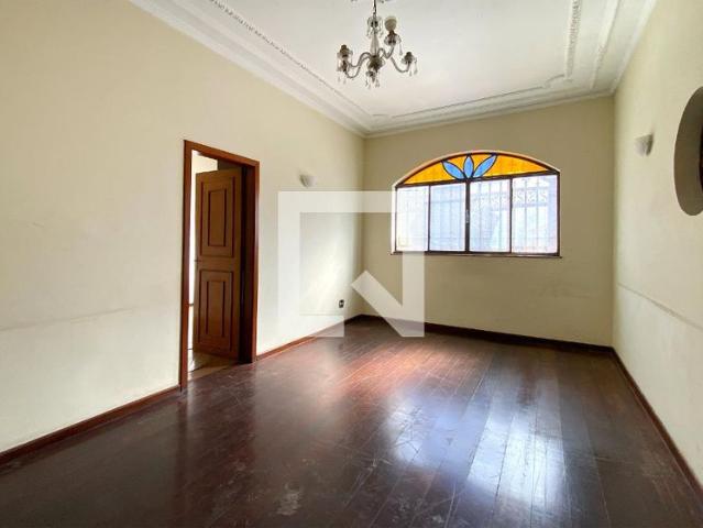 Casa aluguel em Região Geográfica Imediata de Belo Horizonte, Região Metropolitana de Belo Horizonte